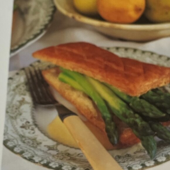 BOOK Julia's Casual Dinners Cookbook Julia Child - Picture 4 of 7